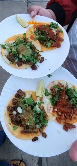 Chivis Tacos