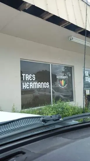 Tienda Mexicana Tres Hermanos