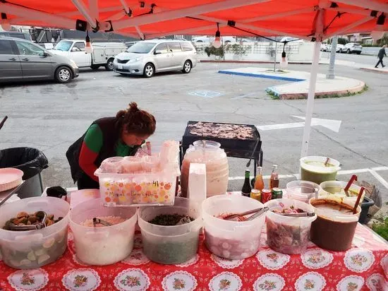 Tacos La Guera (taco stand)