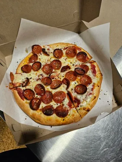 Bocce Club Pizza