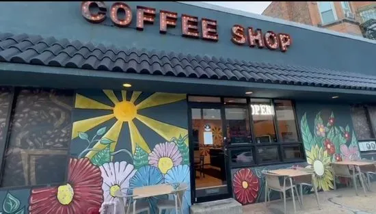 Luna Coffee Shop