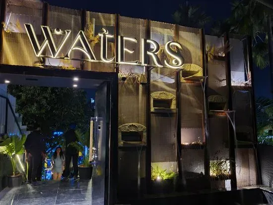 WATERS : Bar & Kitchen