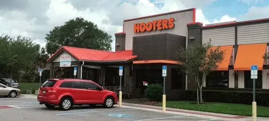 Hooters