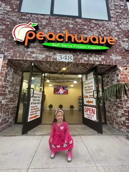 Peachwave Yogurt Seal Beach