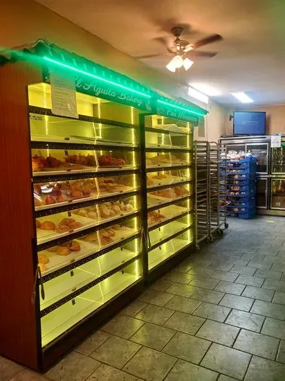 El Aguila Bakery