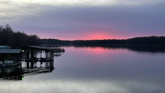 Lake Fayetteville Boat, Bike & Bistro