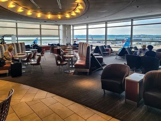 American Airlines Admirals Club (Concourse C)