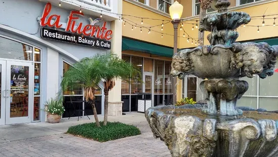 La Fuente Restaurant, Bakery & Cafe