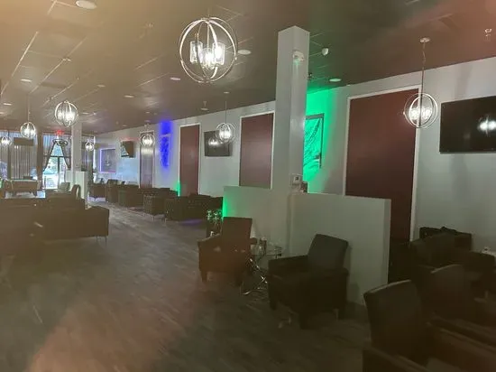 LIT LOUNGE