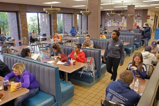 Augustana College Dining Services - Gus's Snack Bar