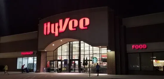 Hy-Vee Grocery Store