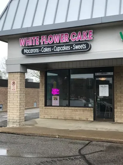 White Flower Cake Shoppe