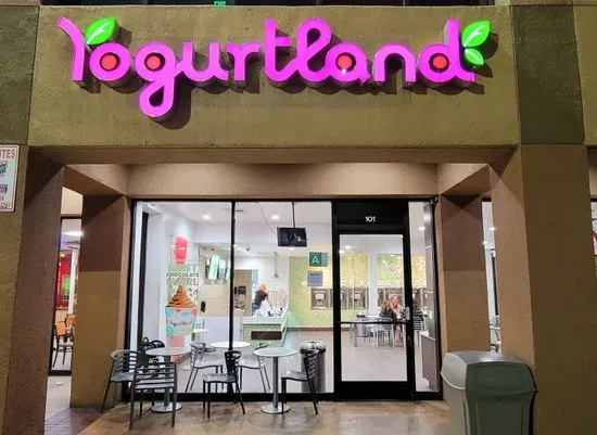 Yogurtland Sherman Oaks