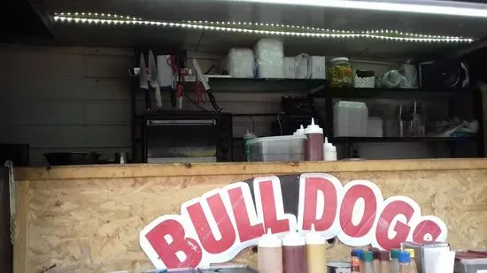 BULL DOGS Hot Dog