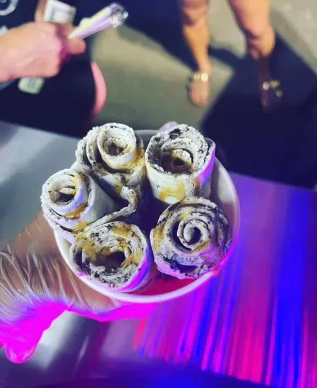 Rolls & Boba Hand Rolled ice cream & Bubble tea