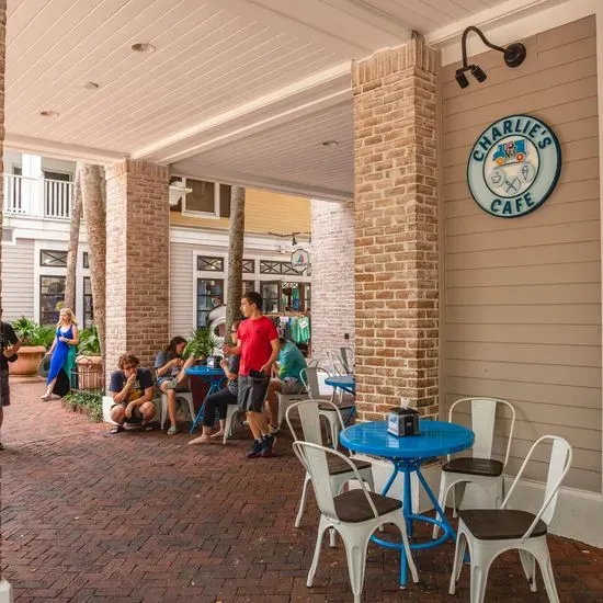 Charlie's Café at Baytowne Wharf