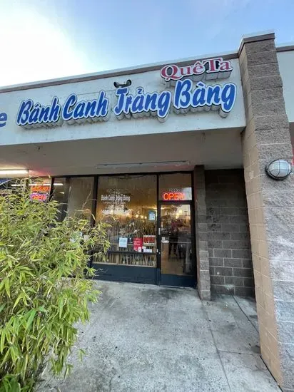 Que Ta Banh Canh Trang Bang