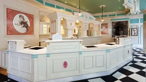 Plaza Ice Cream Parlor