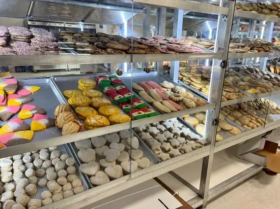 Estrellas Bakery