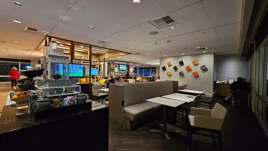 Marriott M Club Lounge