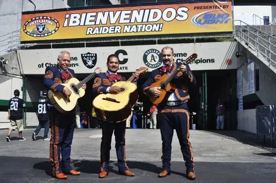 Mariachi Trio Sol de America