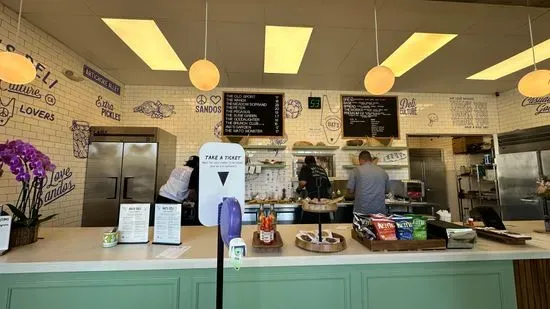 B&T's Deli