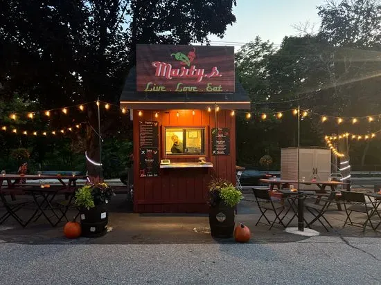 Marty’z Roadside Kitchen and Eatery