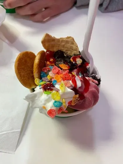 Missy Moo's Frozen Yogurt & Treats