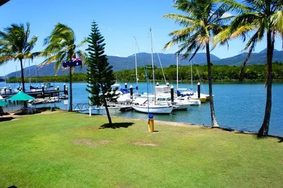 Cairns Cruising Yacht Squadron Restaurant & Bar