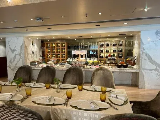 Paatra - Best 5 Star Buffet Dinner in Delhi