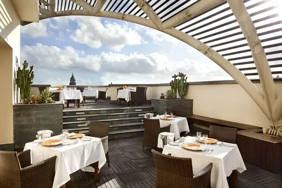 Vesuvio Roof Bar & Restaurant by "UNA cucina"