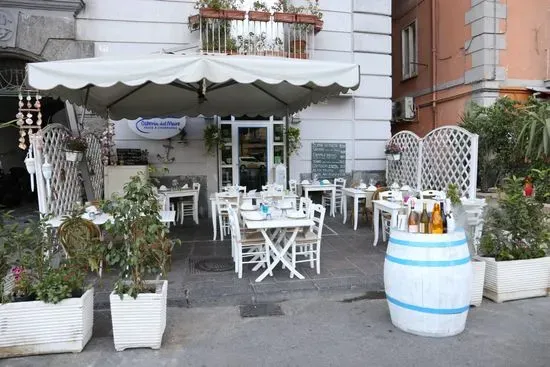 L' osteria di piazza Sannazzaro