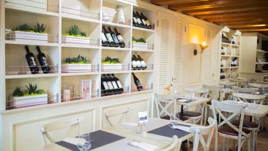 Aquila Restaurant - Wine Bar