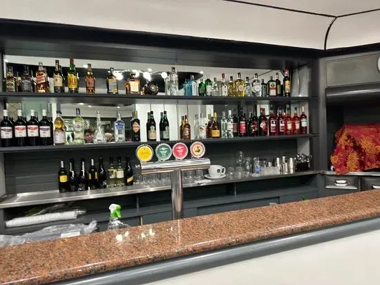 Zak’s Bar