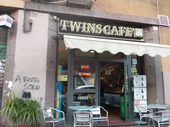 Twins Cafe'