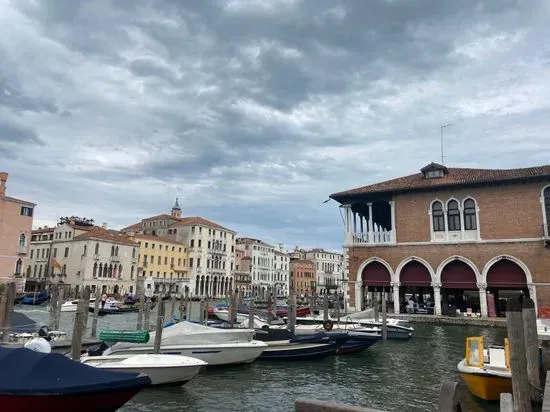 Al mercá, Fondamenta riva Olio, Venezia, Italia