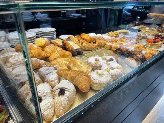 Le Fornarine Bakery Caffè