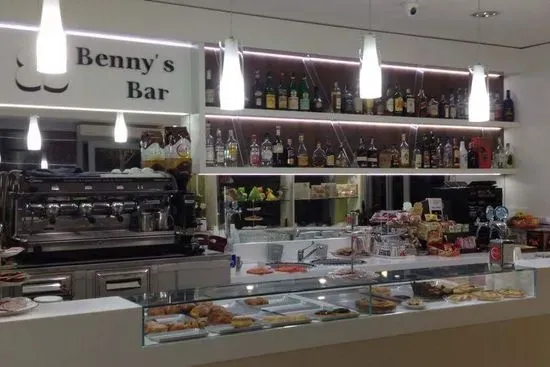 Benny's Bar