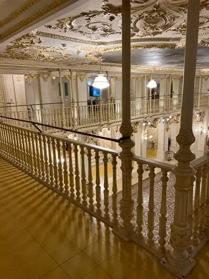 Teatro Petruzelli Foyer Cafè