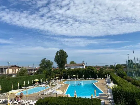 Villa Ferri Centro Sportivo Piscine Campi da calcetto