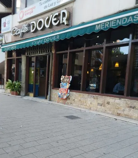 Café DOVER.