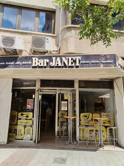 Bar JANET.