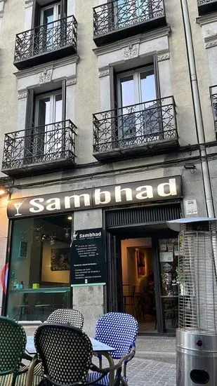 Sambhad cocktail bar terraza plaza de españa