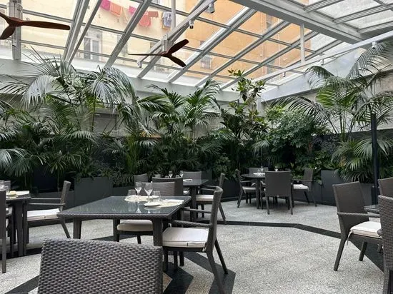 Restaurante Jardín Metropolitano by Ginkgo