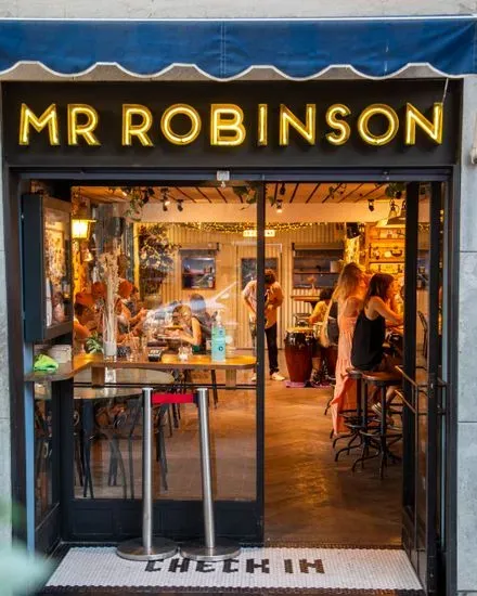 Mr Robinson Cocktails & Food