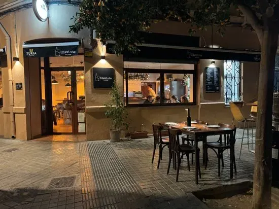 Distinto Restaurante | Enoteca en Valencia