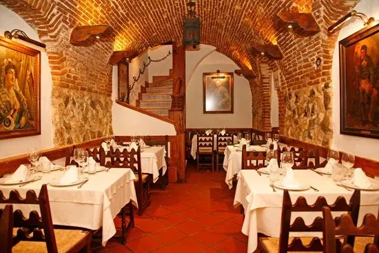 Las Cuevas de Luis Candelas · Restaurant