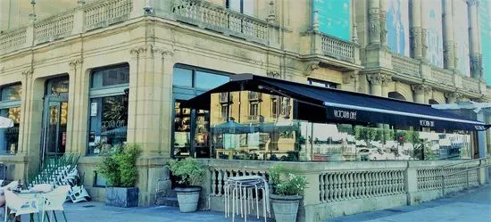 Victoria Café