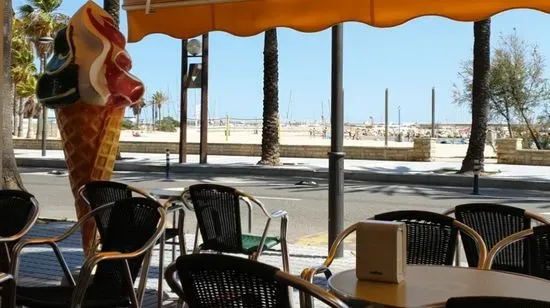 La Gelateria di Ornella (Salou) - Cafetería & Heladería