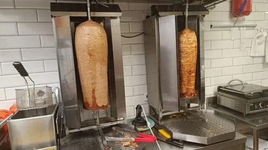 Zeni Kebab and Pizzeria